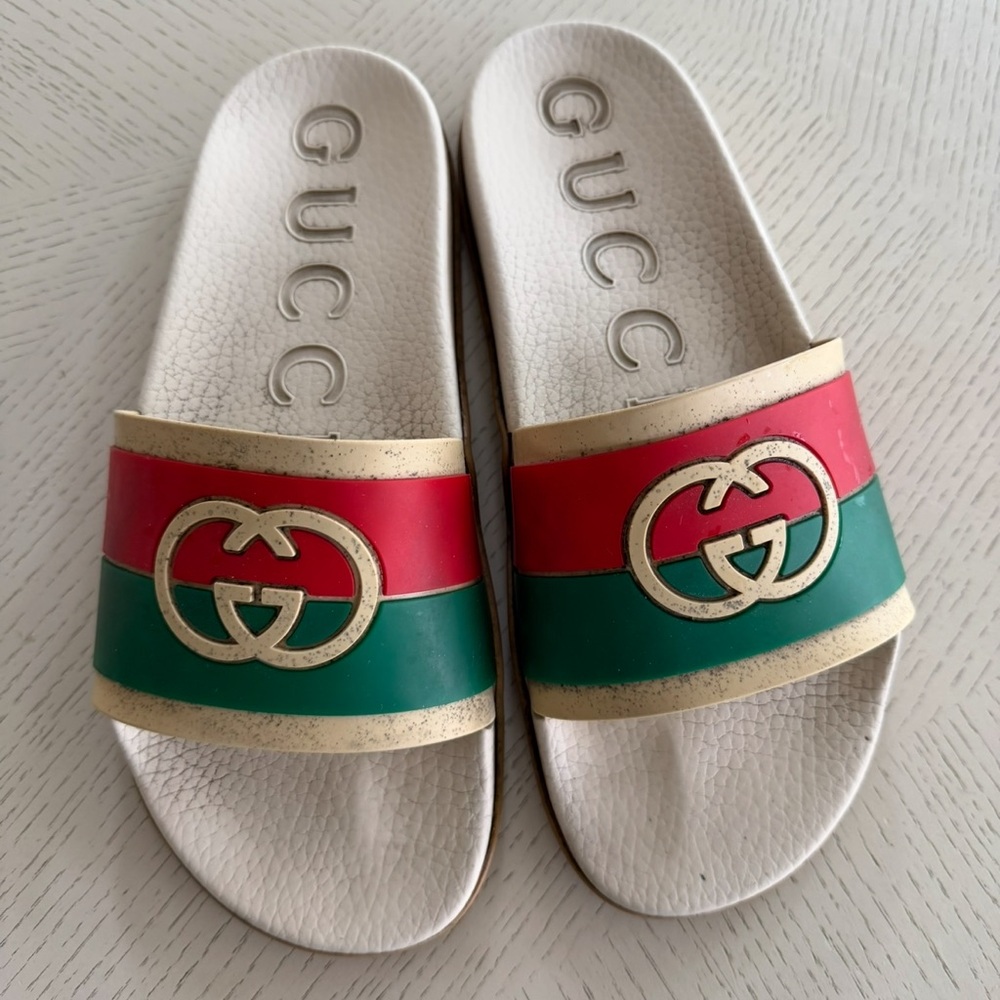 Gucci rubber interlocking sandals men US10